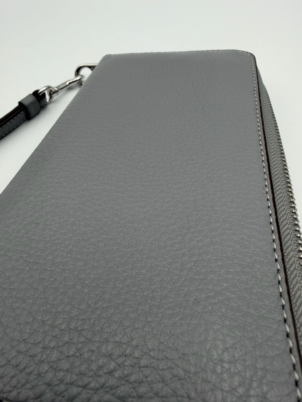 Coach New York Pebbled Leather Zip Around Wristlet Wallet Gray Silver Hardware - Picture 9 of 9